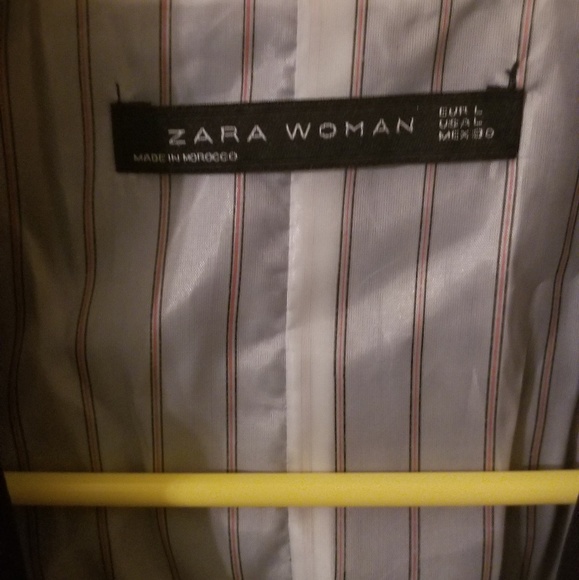 Blazer - Picture 4 of 4